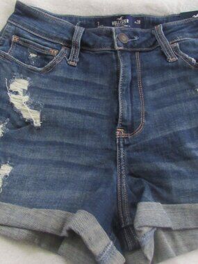 Hollister Curvy High Rise Shorts 3' Size 7 Waist 28  NWT
